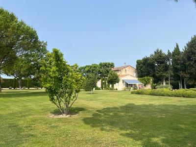 Mas - 262 m² - 8 pièces