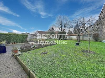 Maison - 212 m² - 6 pièces