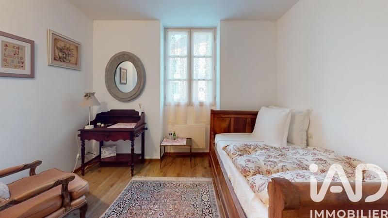 Maison de village - 220 m² - 9 pièces