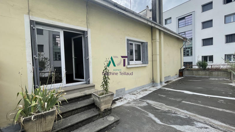 Maison - 246 m² - 8 pièces