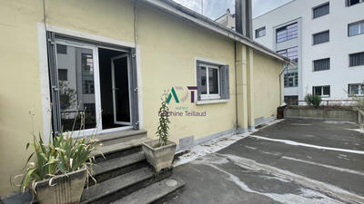 Maison - 246 m² - 8 pièces