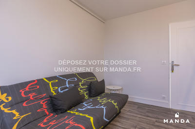Chambre - 10 m² - 5 pièces