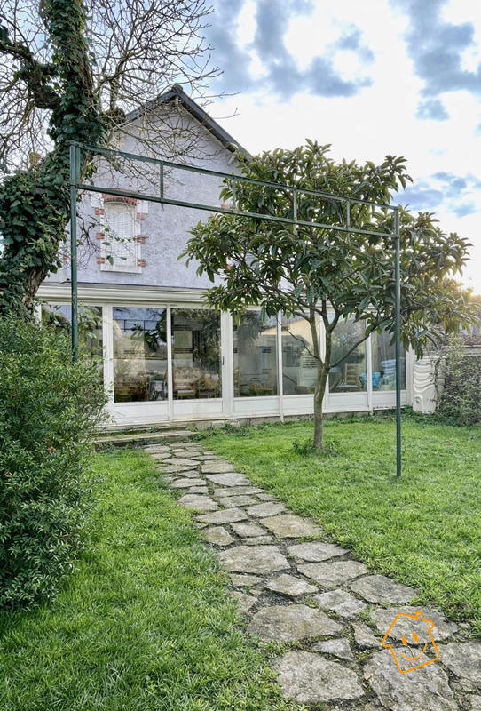 Maison - 185 m² - 7 pièces
