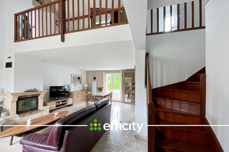 Maison - 195 m² - 8 pièces