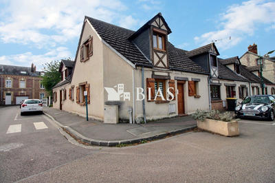 Maison - 88 m² - 3 pièces