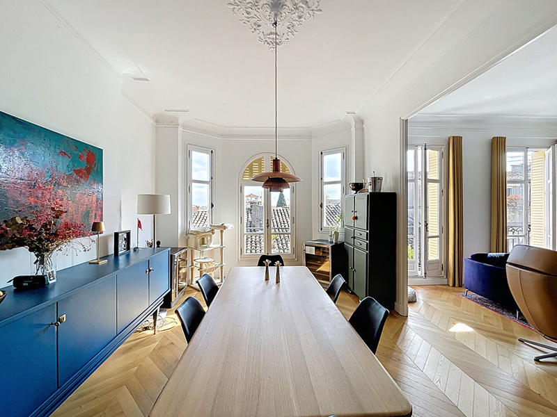 Appartement - 120 m² - 5 pièces