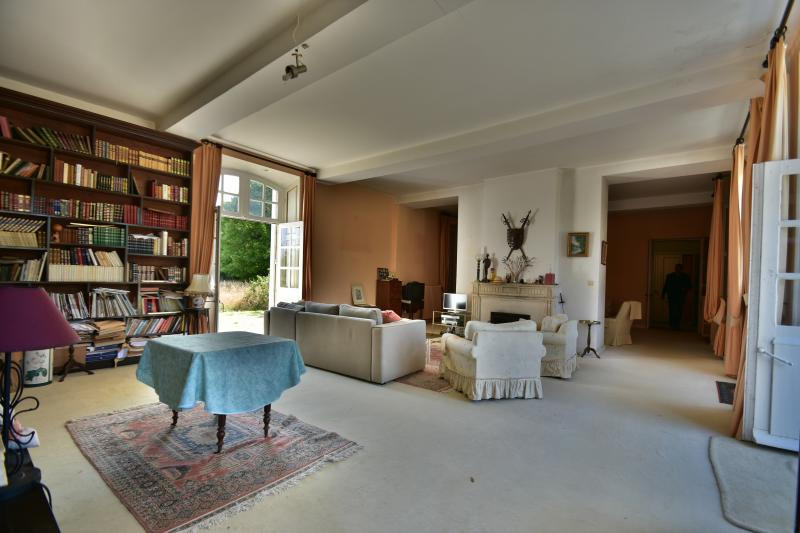 Demeure - 450 m² - 15 pièces