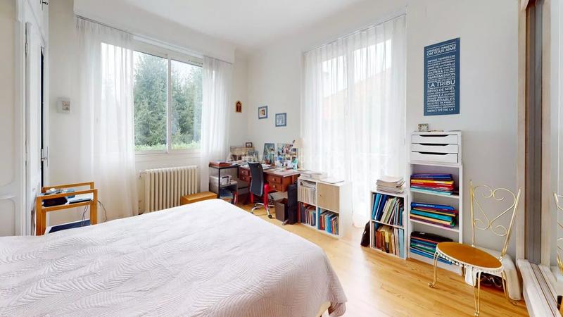 Maison - 285 m² - 7 pièces