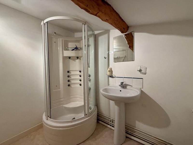 Maison - 324 m² - 14 pièces