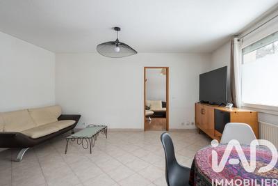 Appartement - 97 m² - 5 pièces