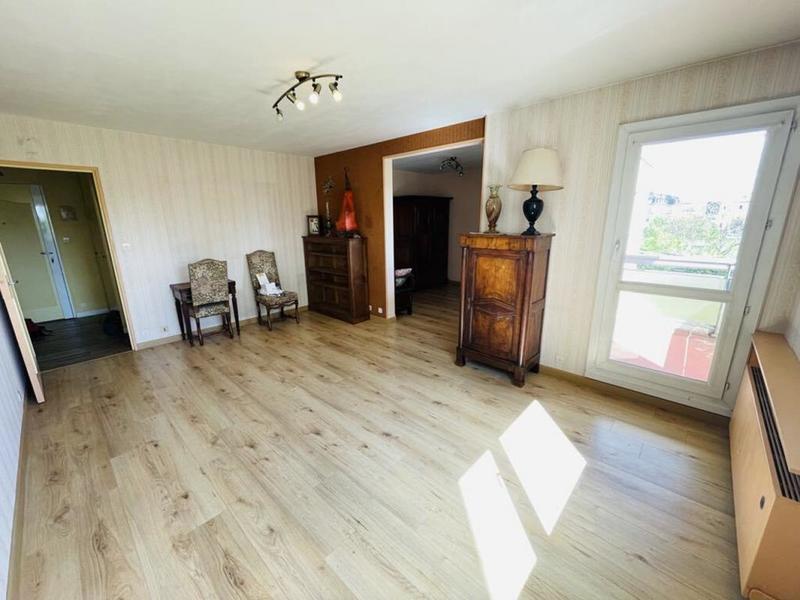 Appartement - 95 m² - 5 pièces