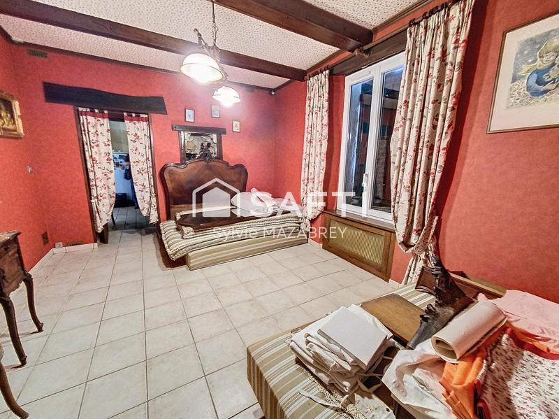 Maison - 212 m² - 7 pièces