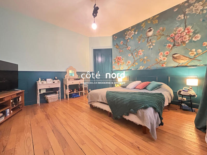 Maison - 216 m² - 10 pièces