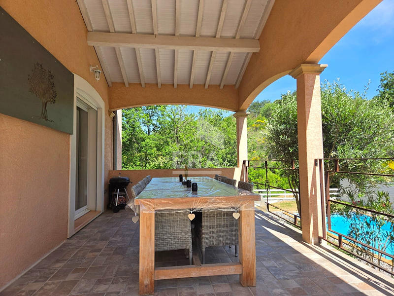 Maison - 194 m² - 6 pièces