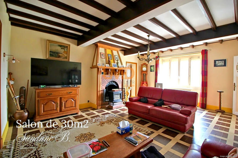 Maison - 275 m² - 8 pièces