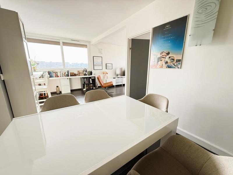 Appartement - 80 m² - 5 pièces