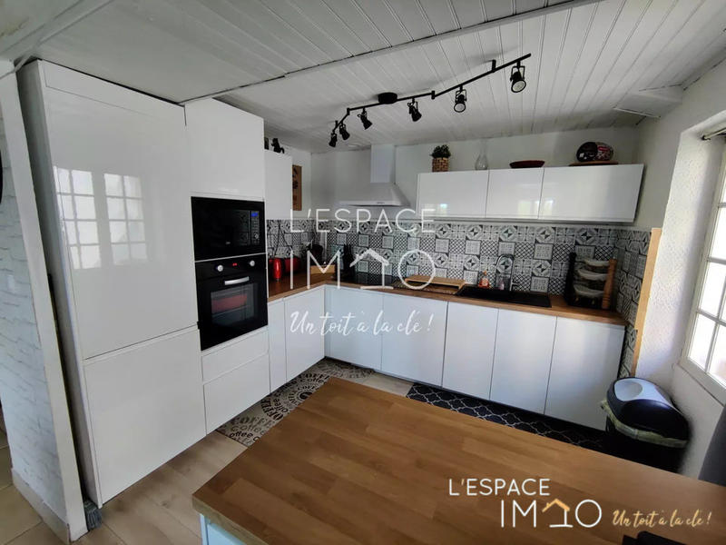 Appartement - 125 m² - 5 pièces