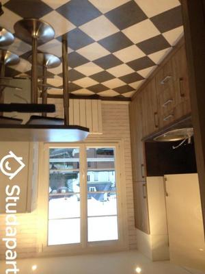 Chambre - 80 m² - 1 pièce