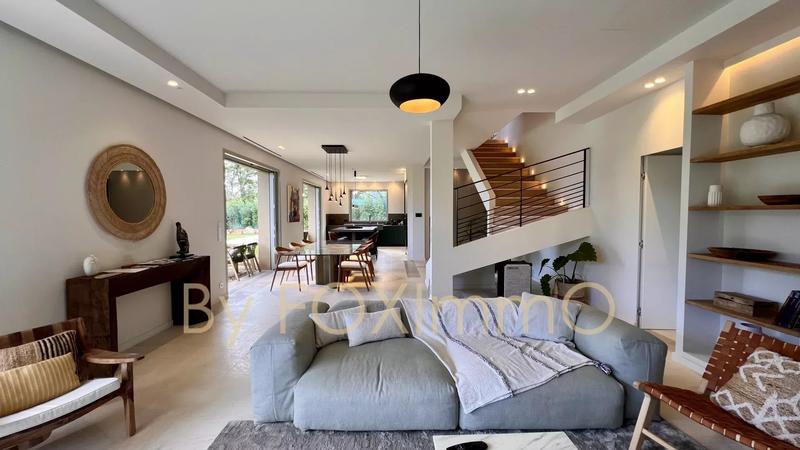 Villa - 180 m² - 6 pièces