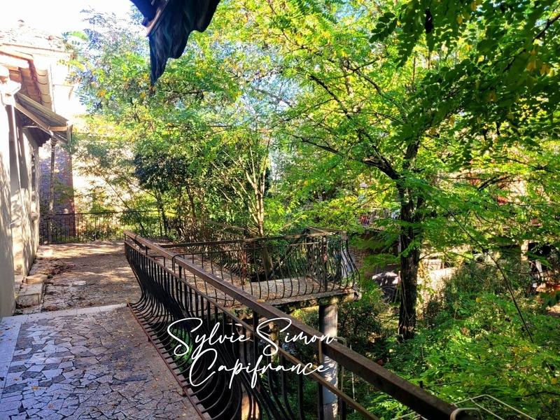 Propriété - 106 m² - 5 pièces