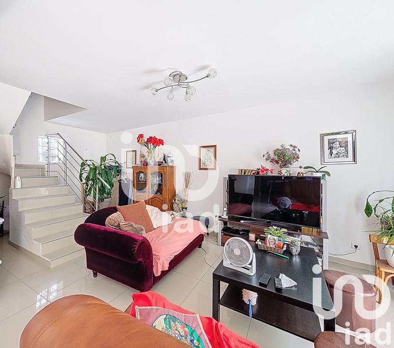 Maison - 93 m² - 5 pièces