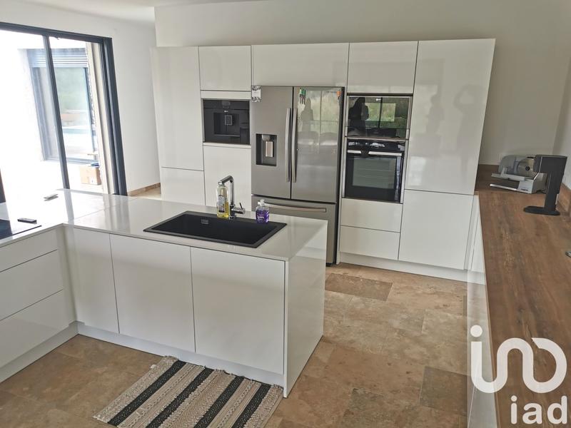 Maison - 212 m² - 6 pièces