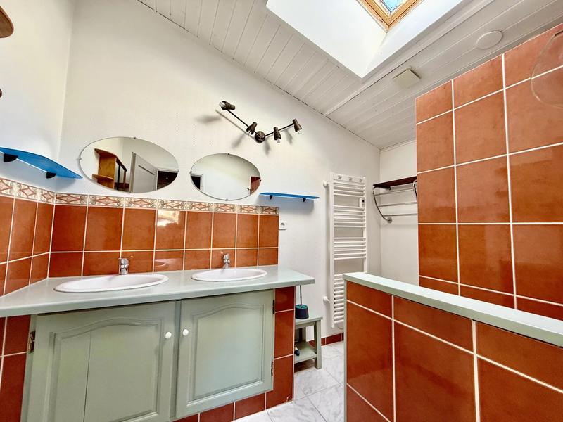 Maison - 149 m² - 8 pièces