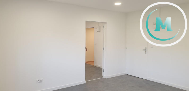 Bureau - 14 m² - 1 pièce