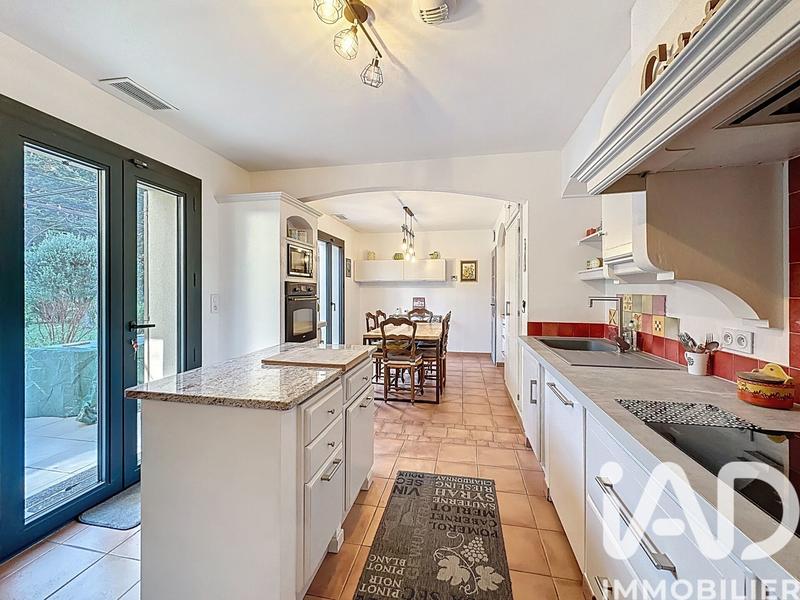 Maison - 187 m² - 7 pièces