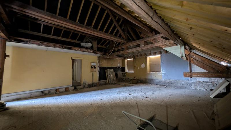 Maison ancienne - 350 m² - 2 pièces