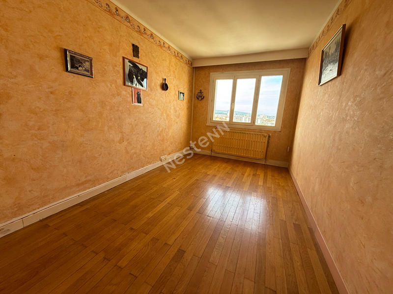 Appartement - 100 m² - 5 pièces