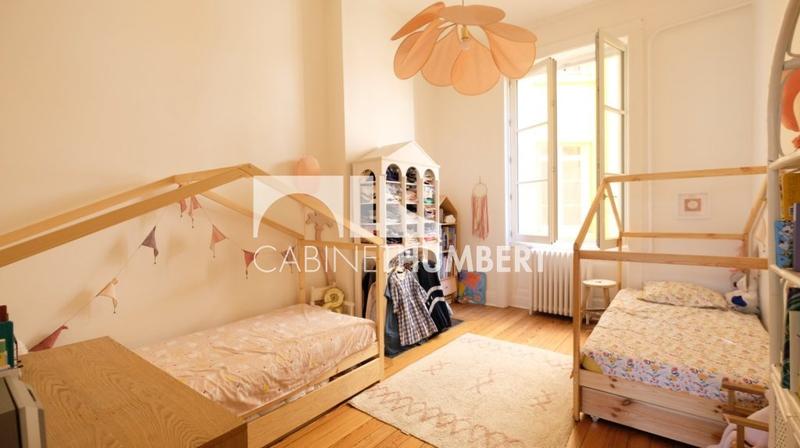 Appartement - 176 m² - 6 pièces