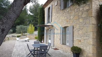 Villa - 180 m² - 8 pièces