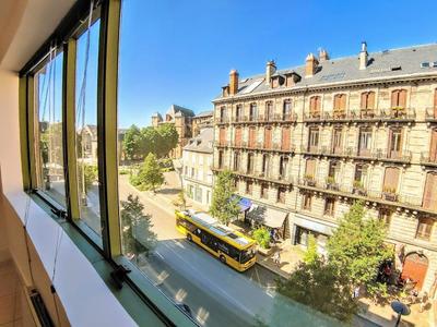 Local commercial - 260 m² - 3 pièces