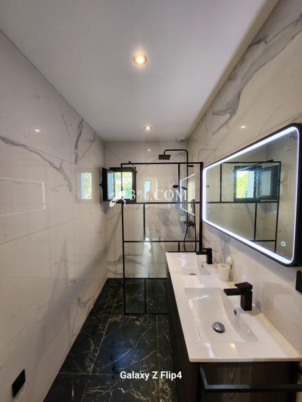 Villa - 117 m² - 5 pièces