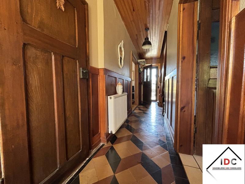 Maison - 190 m² - 6 pièces