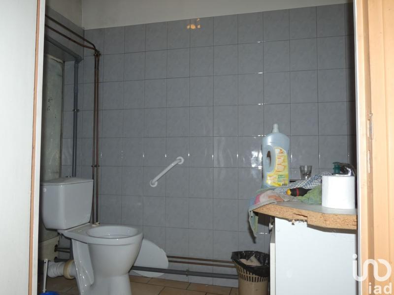 Local commercial - 684 m²