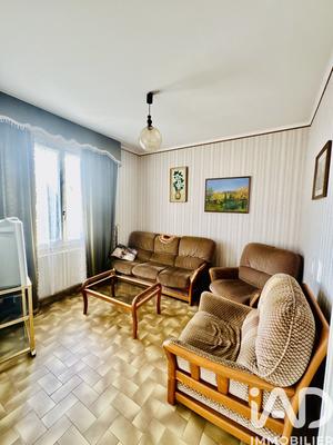 Maison - 90 m² - 5 pièces