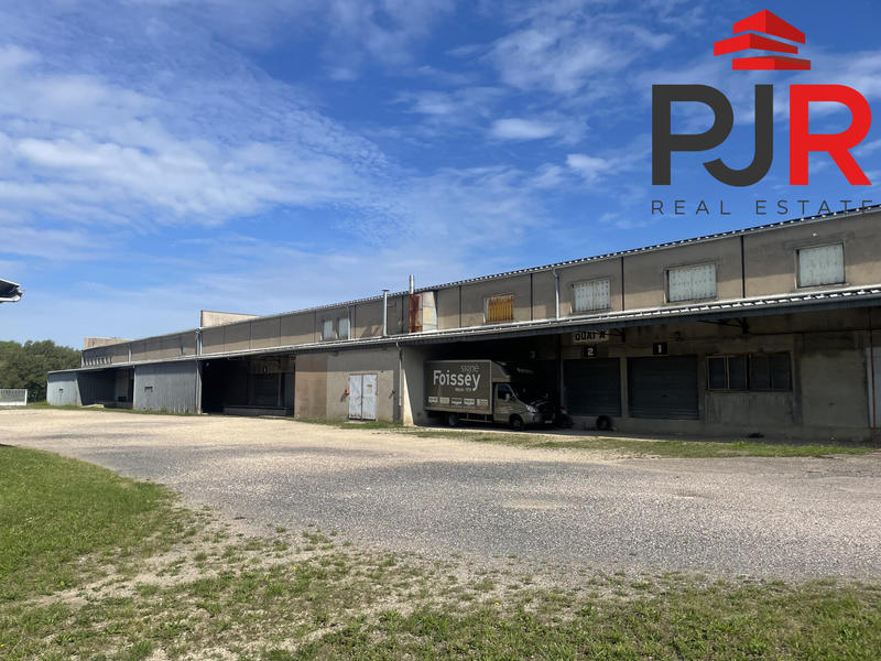 Local commercial - 3 000 m²