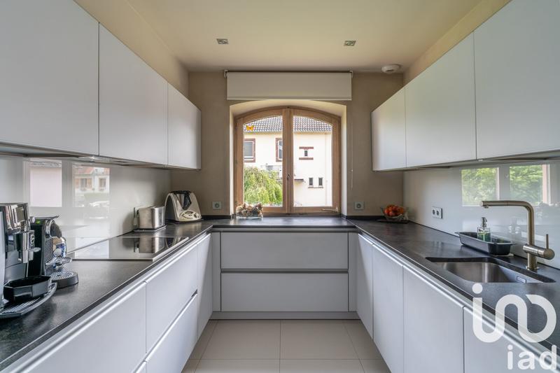 Maison - 365 m² - 11 pièces