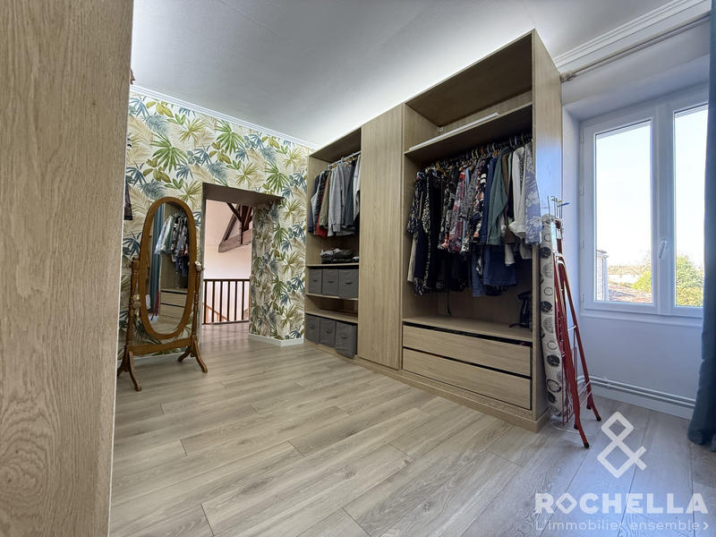 Maison ancienne - 265 m² - 8 pièces