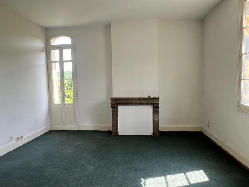 Maison - 200 m² - 10 pièces