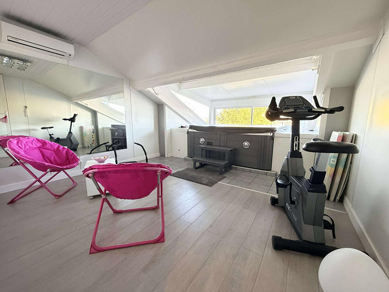 Maison - 193 m² - 5 pièces