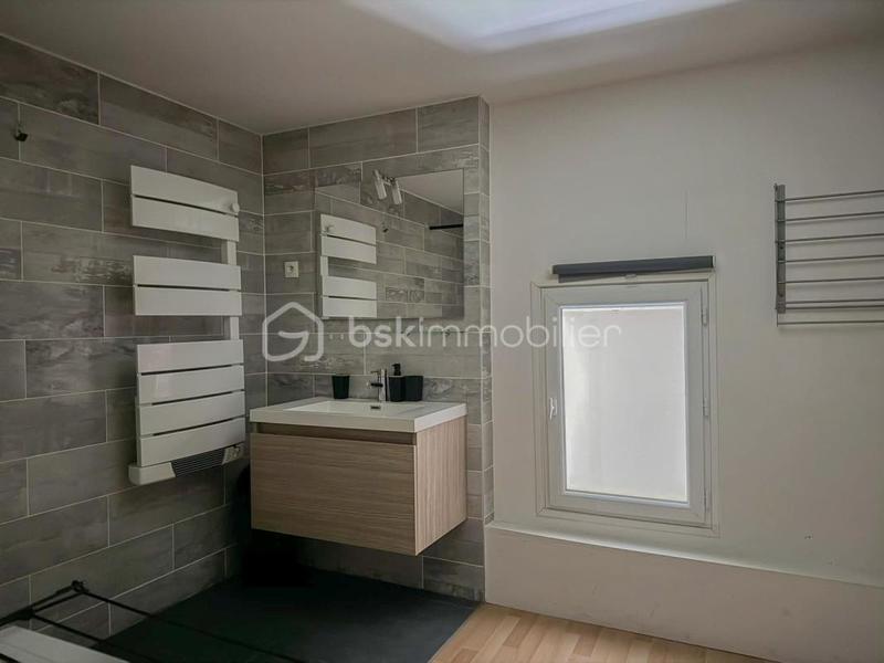 Loft - 77 m² - 3 pièces