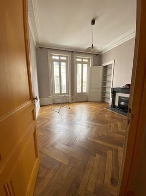 Appartement - 84 m² - 3 pièces