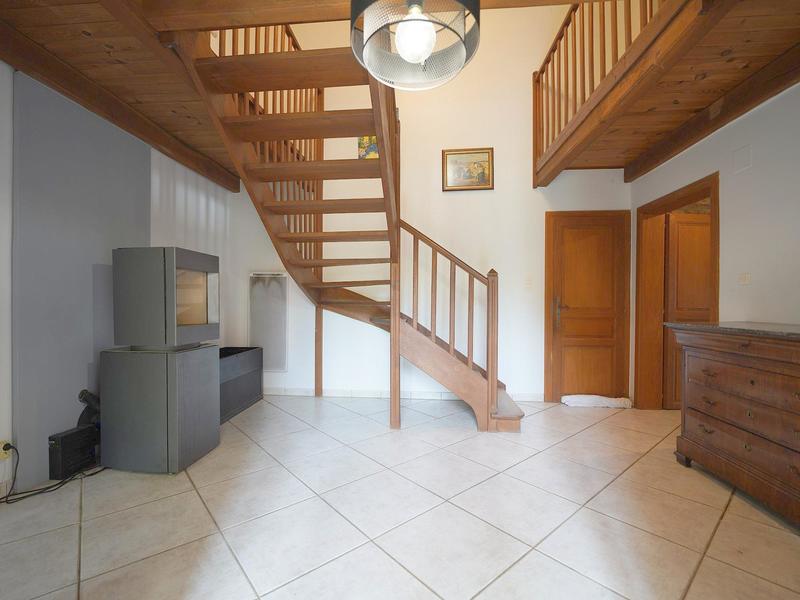 Maison - 250 m² - 8 pièces