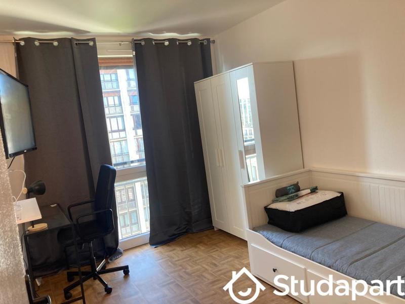 Chambre - 10 m² - 1 pièce