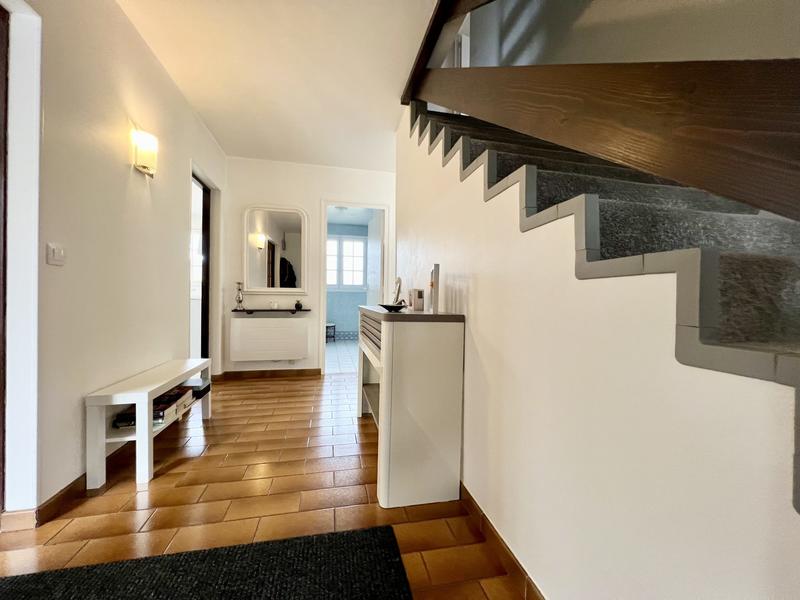 Maison - 180 m² - 7 pièces