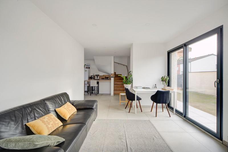 Maison - 90 m² - 5 pièces