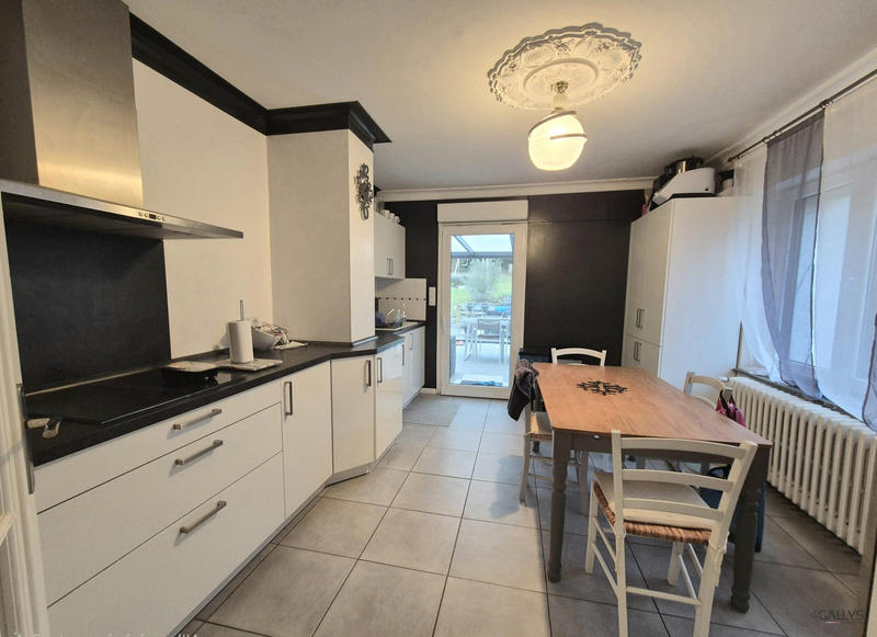 Maison - 142 m² - 6 pièces